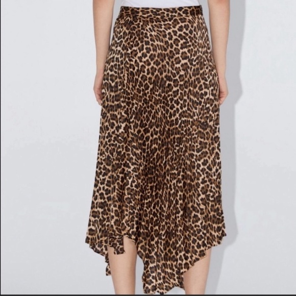 Zara Animal Print Pleated Asymmetrical Midi Skirt - Picture 4 of 10